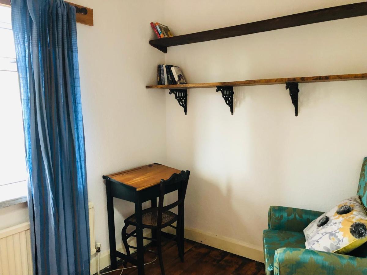Universal Harmony Retreats Glastonbury Apartment ภายนอก รูปภาพ