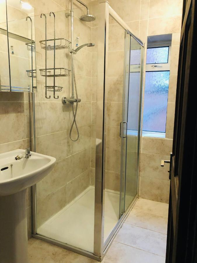 Universal Harmony Retreats Glastonbury Apartment ภายนอก รูปภาพ