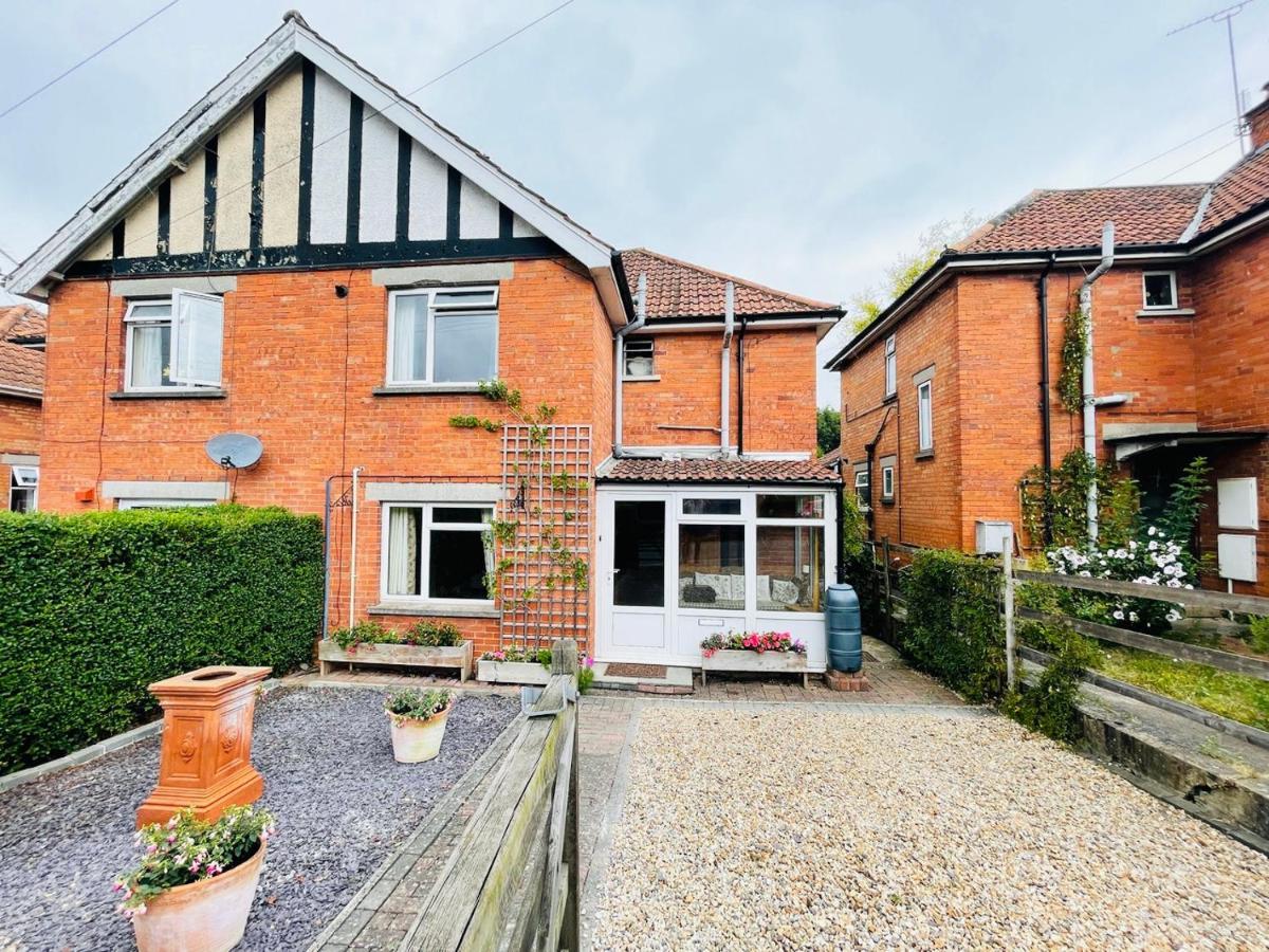 Universal Harmony Retreats Glastonbury Apartment ภายนอก รูปภาพ