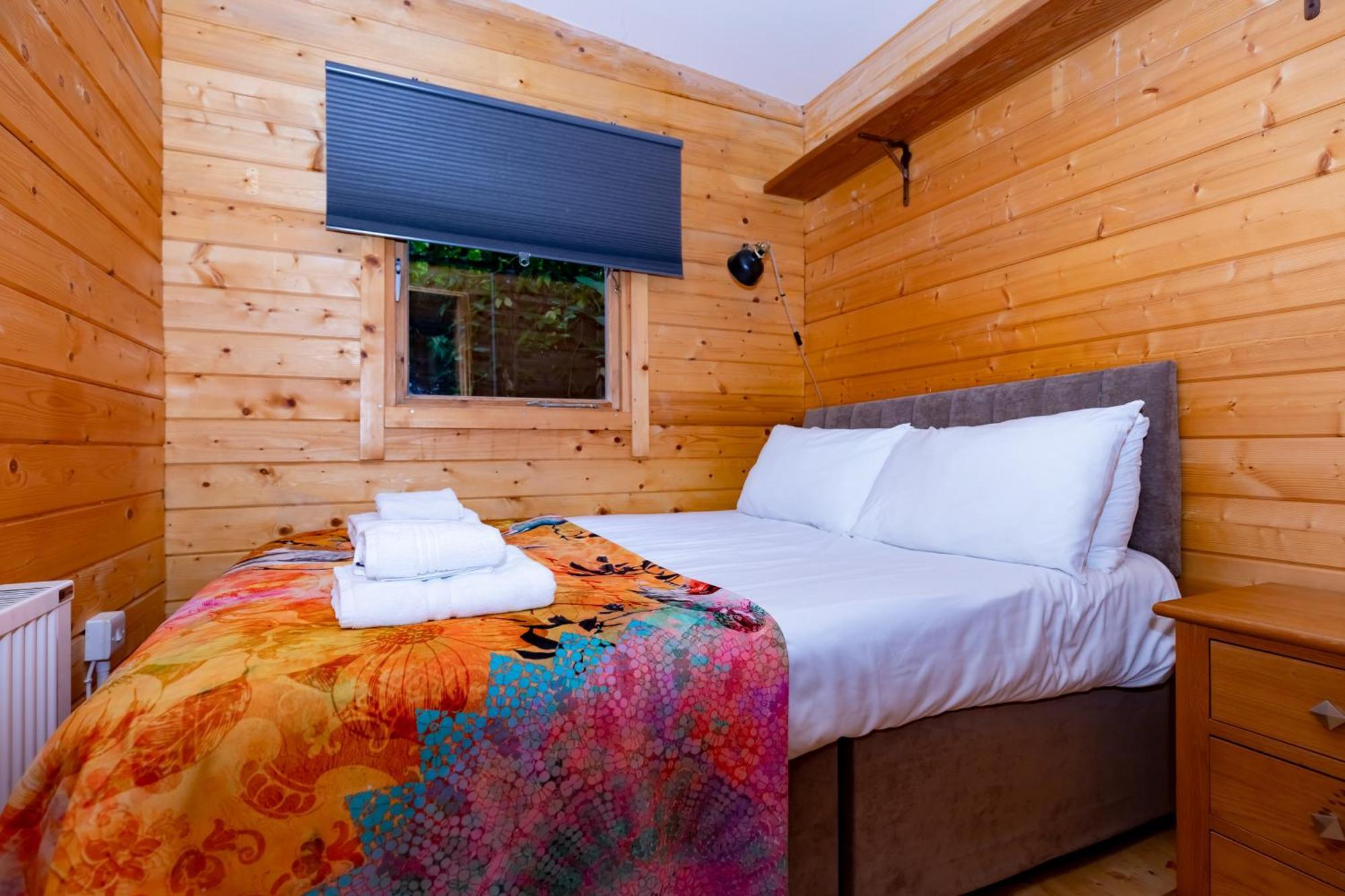 Universal Harmony Retreats Glastonbury Apartment ภายนอก รูปภาพ