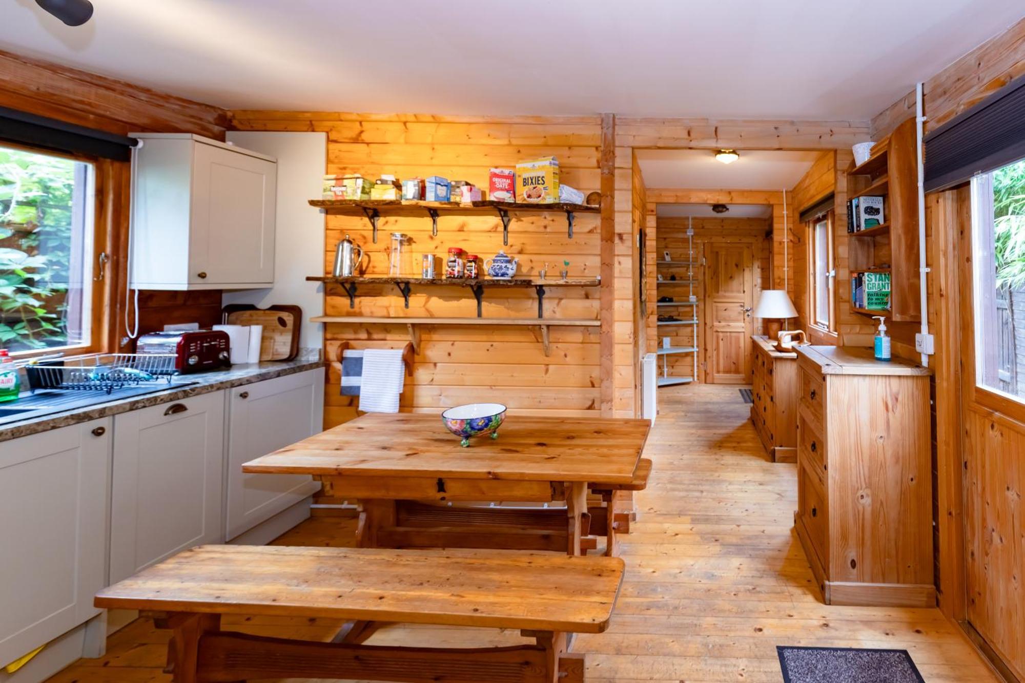 Universal Harmony Retreats Glastonbury Apartment ภายนอก รูปภาพ